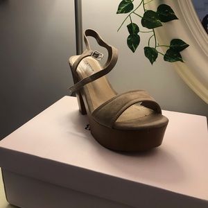 Just fab summer heels!